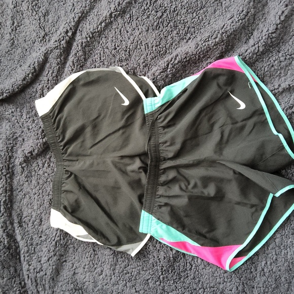 Nike Shorts - Picture 1 of 5
